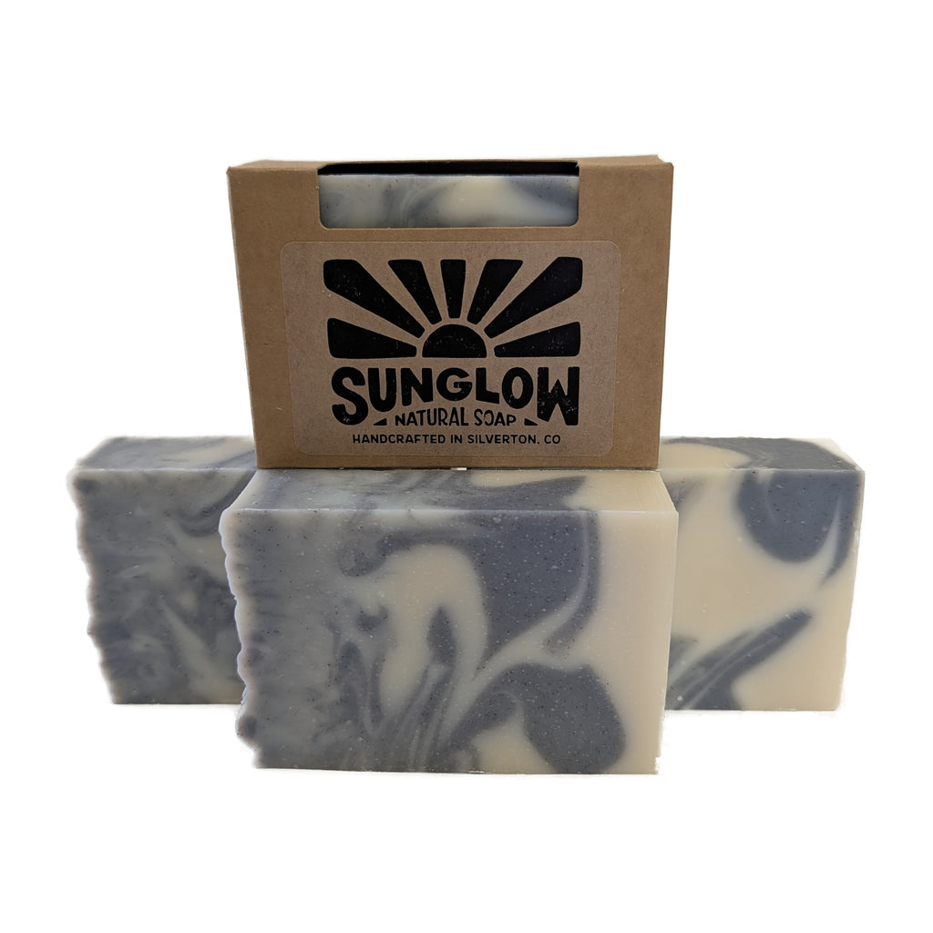 A boxed Big Blue Sky bar with loose bars